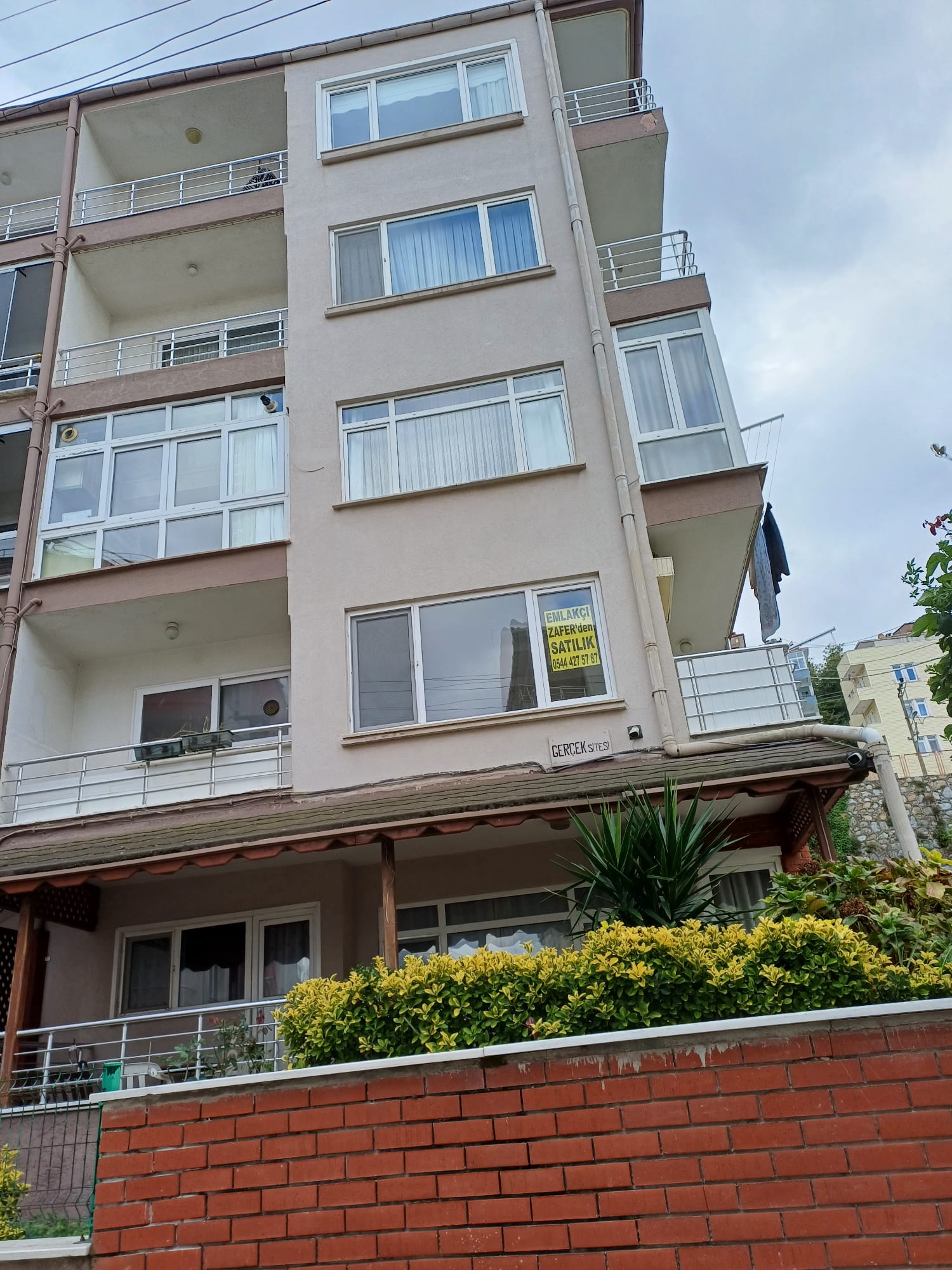 GİRİŞ ÜSTÜ DENİZE YAKIN KOMBİLİ DAİRE
