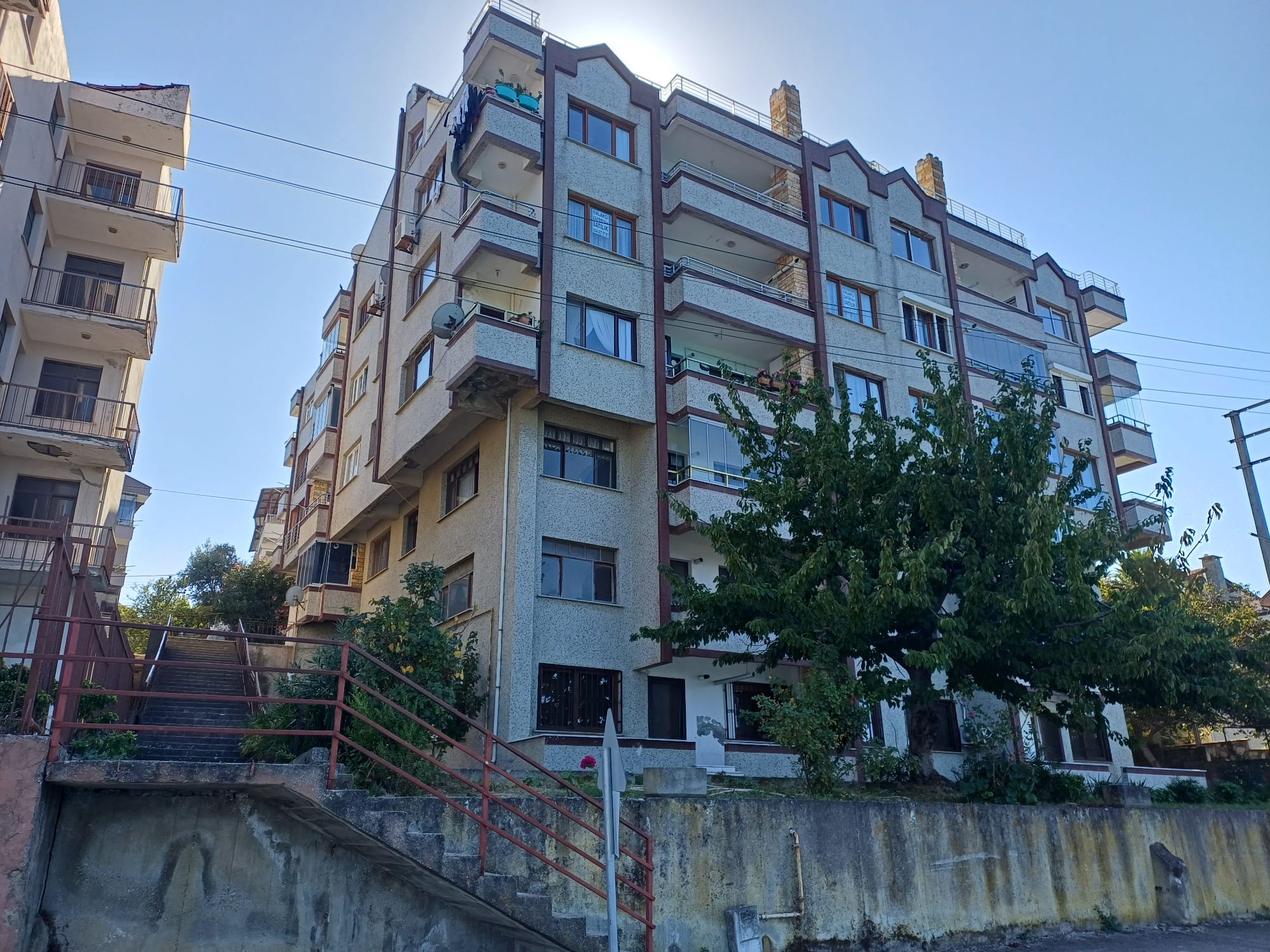 KORU MERKEZDE DENİZE SIFIR DAİRE