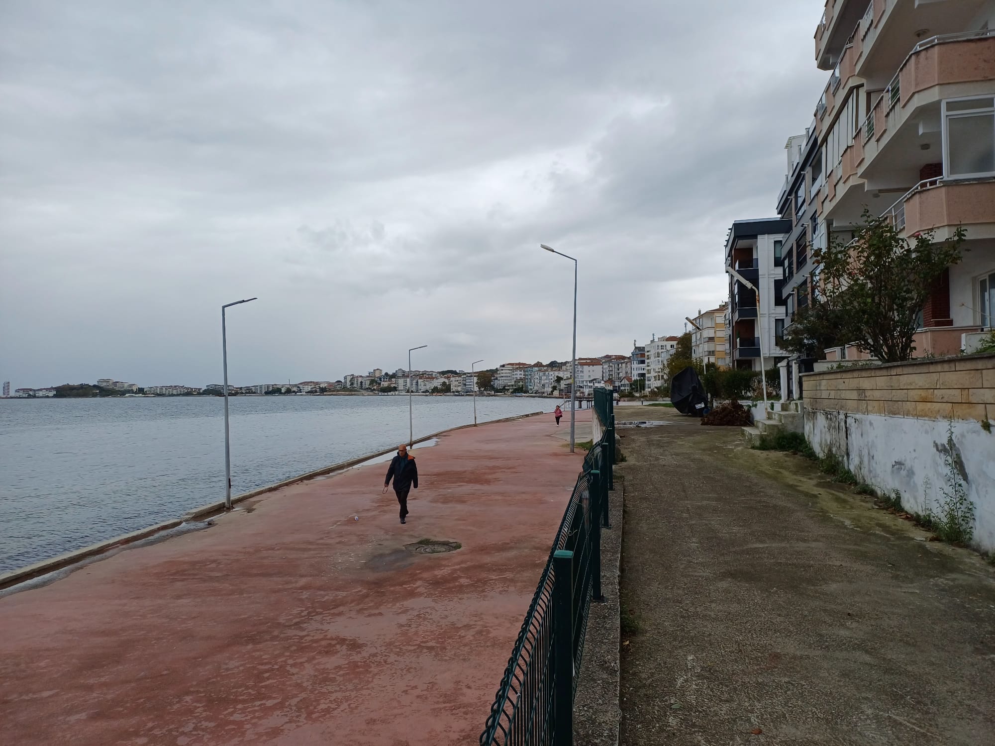 DENİZE SIFIR HARİKA DENİZ MANZARALI ASANSÖRLÜ 3+1